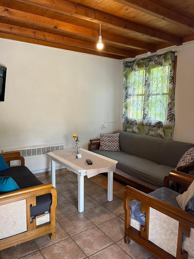 Zephyr Guest House Lefokastro Dış mekan fotoğraf
